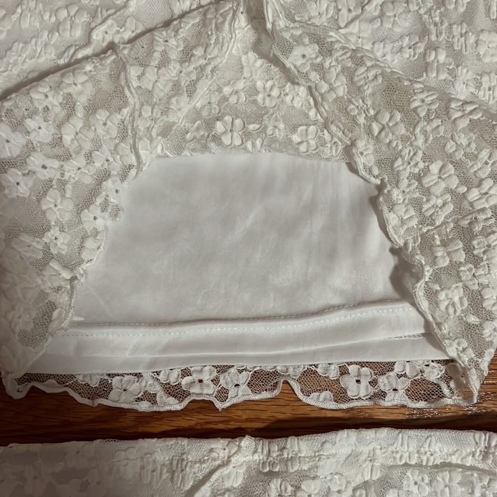 NWOT Bailey rose set - Picture 6 of 9